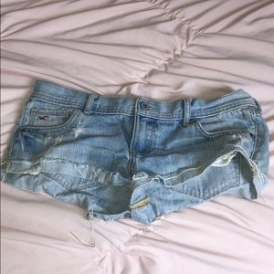 Size 7 Hollister Jean Shorts